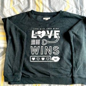 New Aeropostale sweatshirt